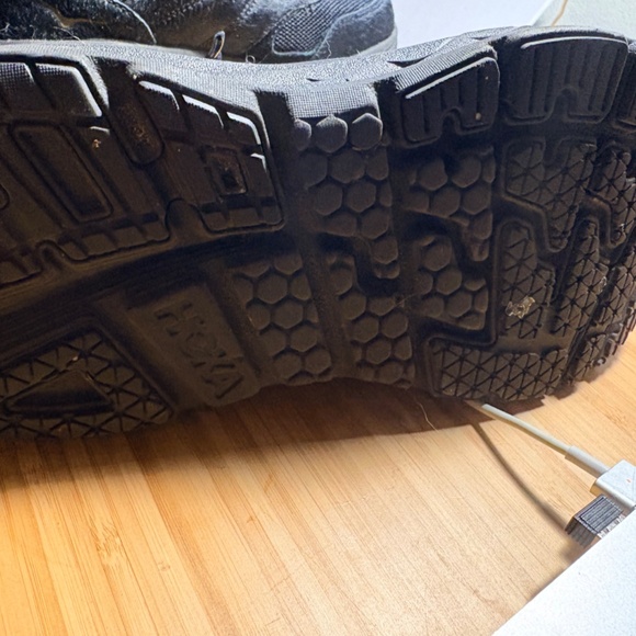 HOKA One One × EG Bondi L – Women’s 8 – All Black – NWOB Excellent Condition! - Picture 7 of 8